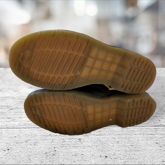 Dr. Martens women's leather boots size 9 - Picture 6 of 17